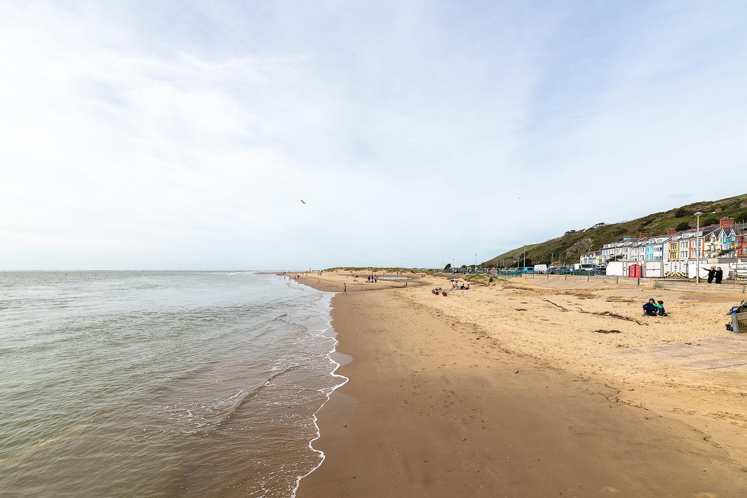 Popular Sea View * Абердифи