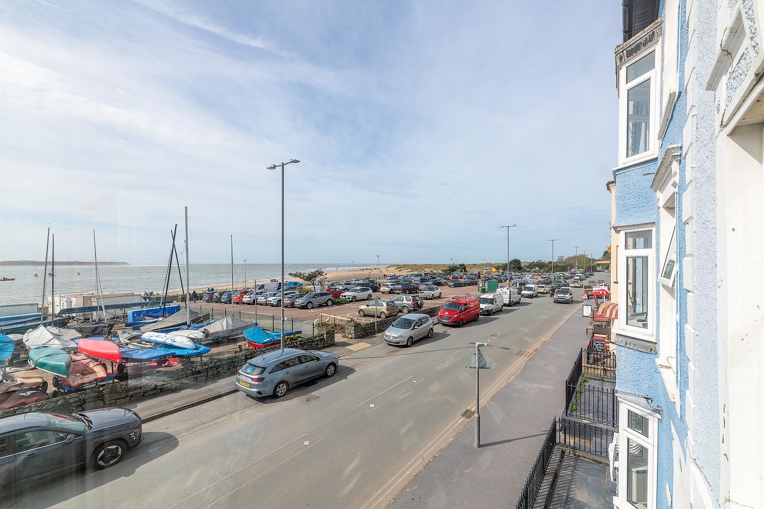 Апартаменты Popular Sea View Абердифи